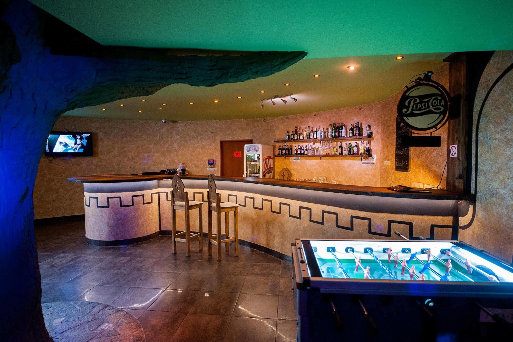 Hotel Kasztel Rzezawa エクステリア 写真
